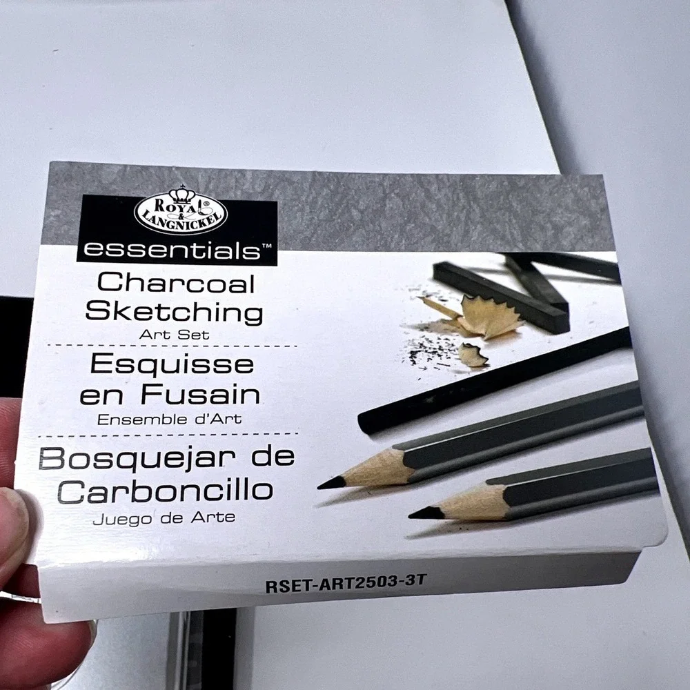 Royal & Langnickel Charcoal Sketching Art Set w/ Zipper Case & Pastel Pad Unused